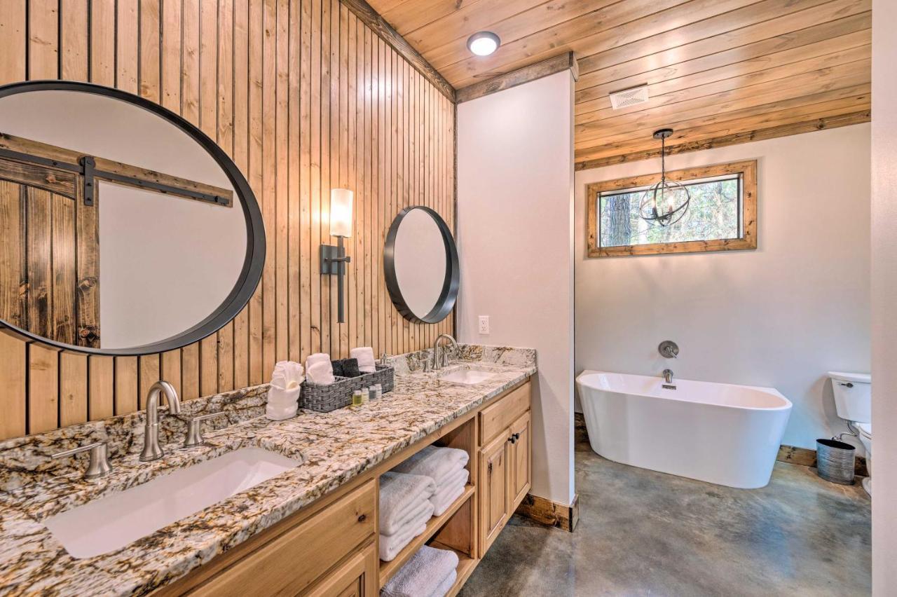 Broken Bow Lazy Dog Lodge With Hot Tub, Pool Table מראה חיצוני תמונה