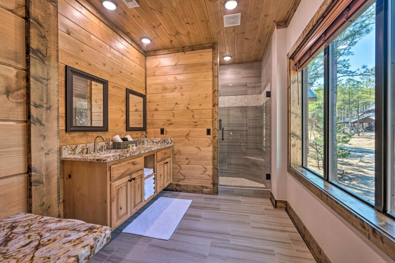 Broken Bow Lazy Dog Lodge With Hot Tub, Pool Table מראה חיצוני תמונה